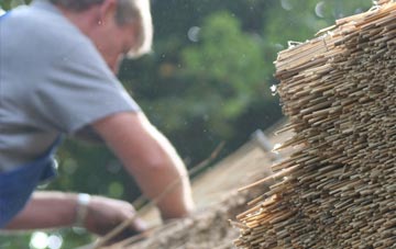 professional Grove Hill thatchers